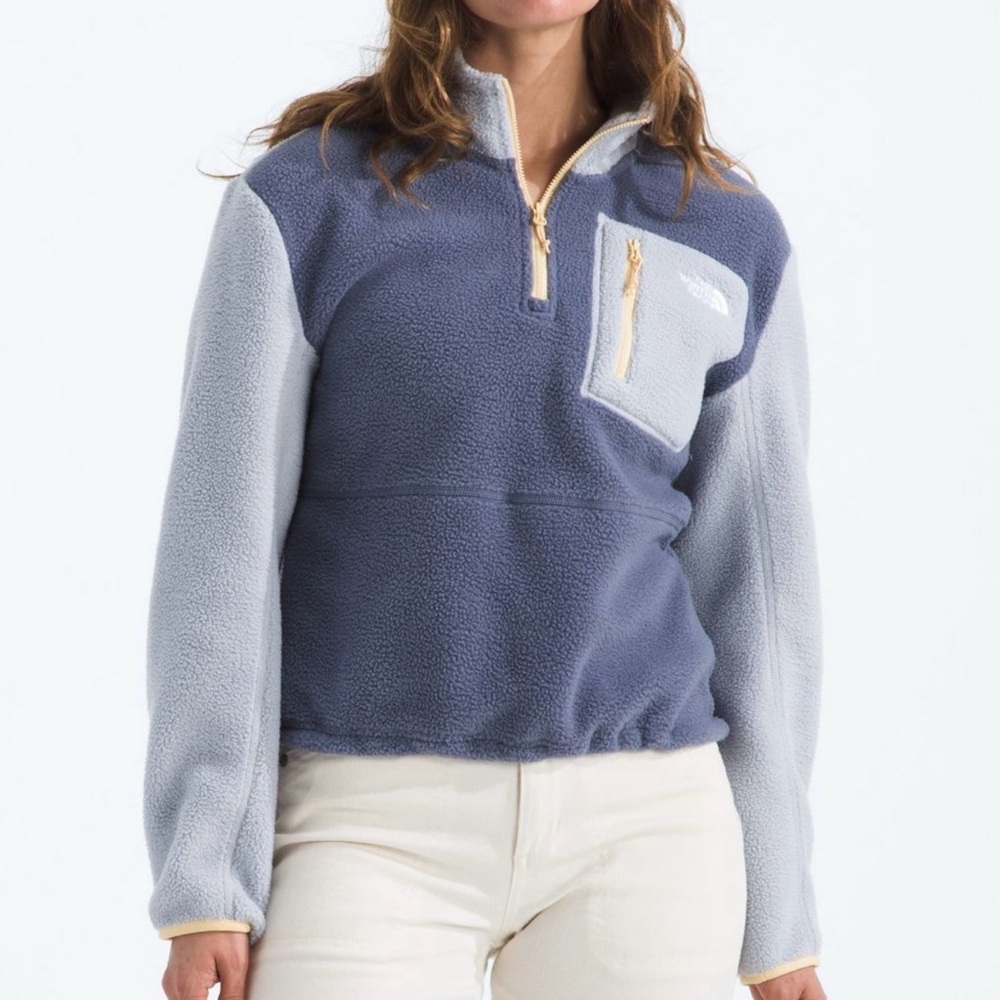 The North Face Medium Women's Yumiori 1/4
Zip Jacket
